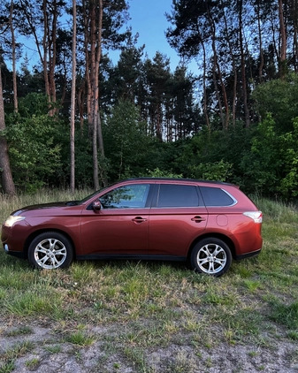 Mitsubishi Outlander cena 49650 przebieg: 141000, rok produkcji 2013 z Wieruszów małe 79